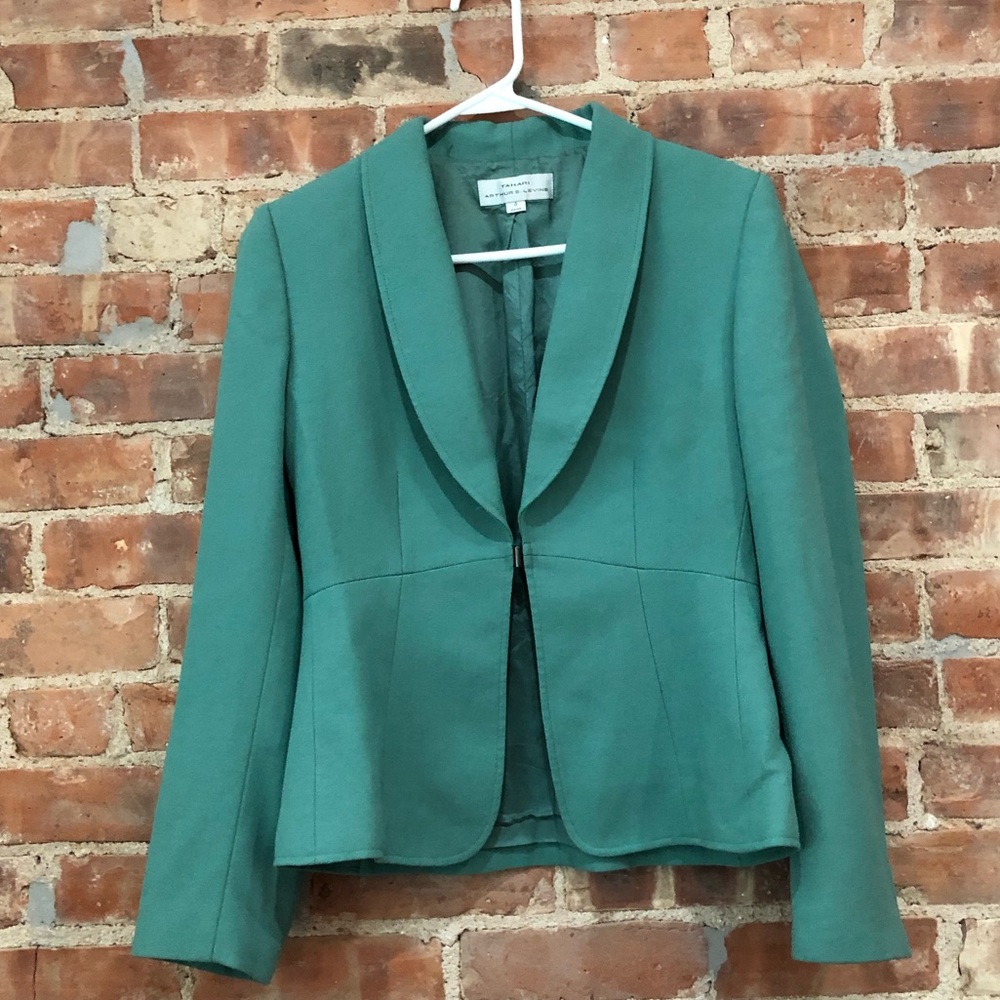 Tahari blazer light green size 4
